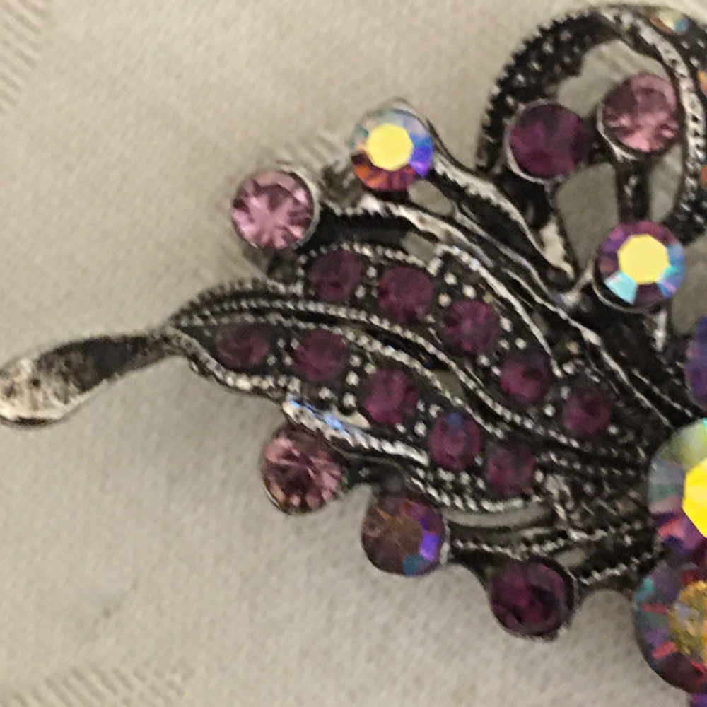 FAUX AMETHYST RHINESTONE VINTAGE BROOCH PIN - Picture 4 of 9